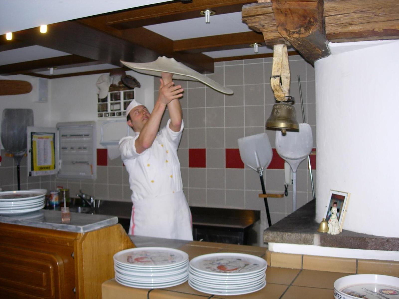אוסנה Hotel Niagara מראה חיצוני תמונה