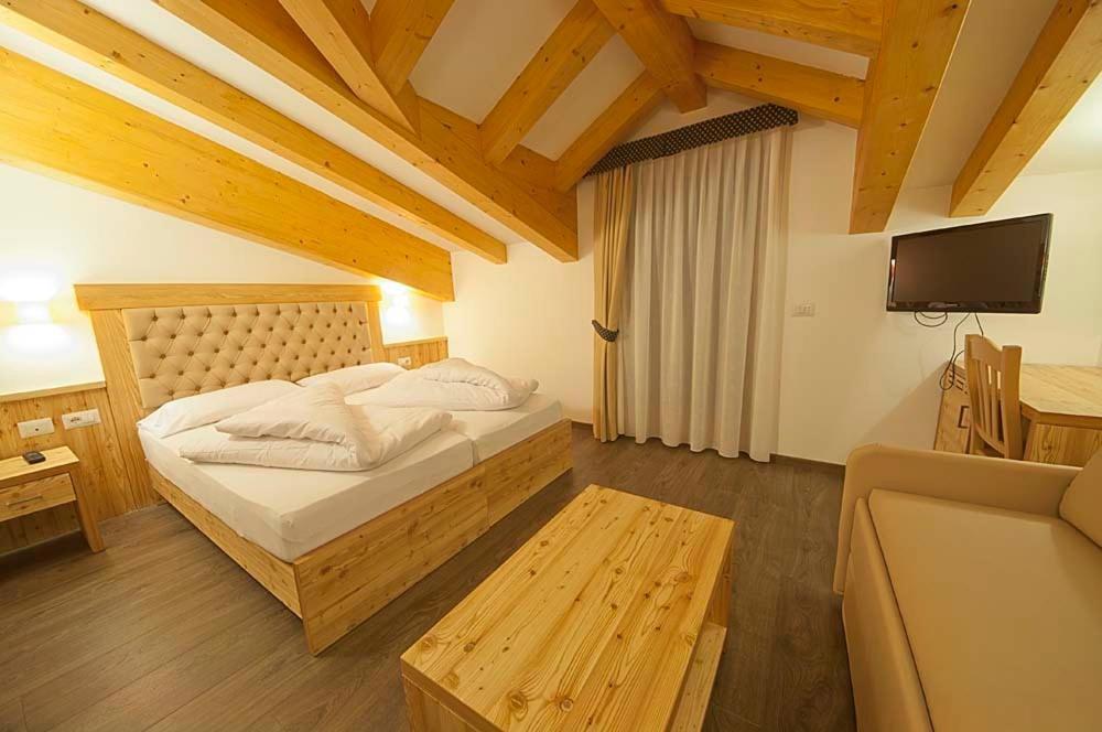אוסנה Hotel Niagara מראה חיצוני תמונה