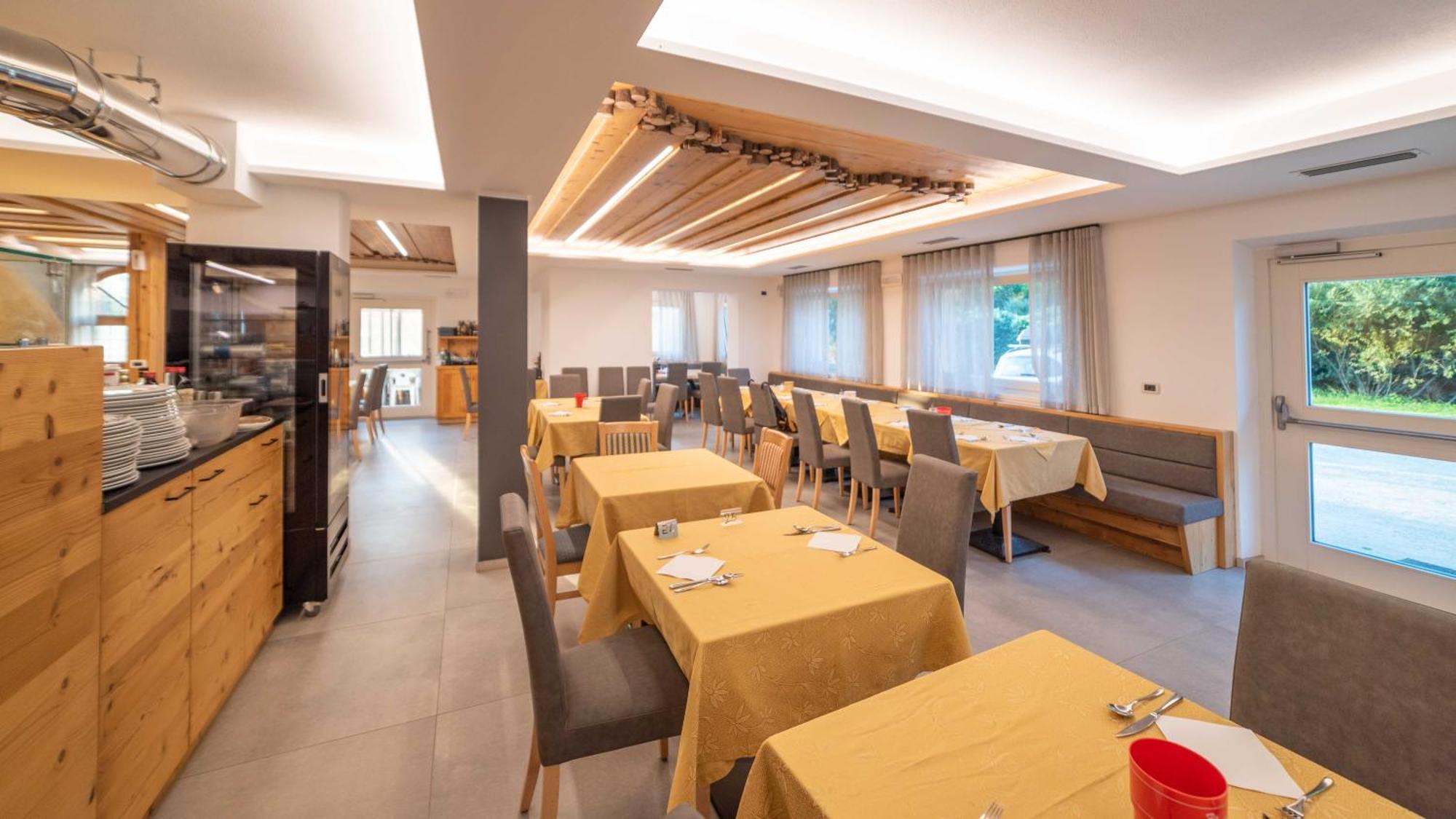 אוסנה Hotel Niagara מראה חיצוני תמונה