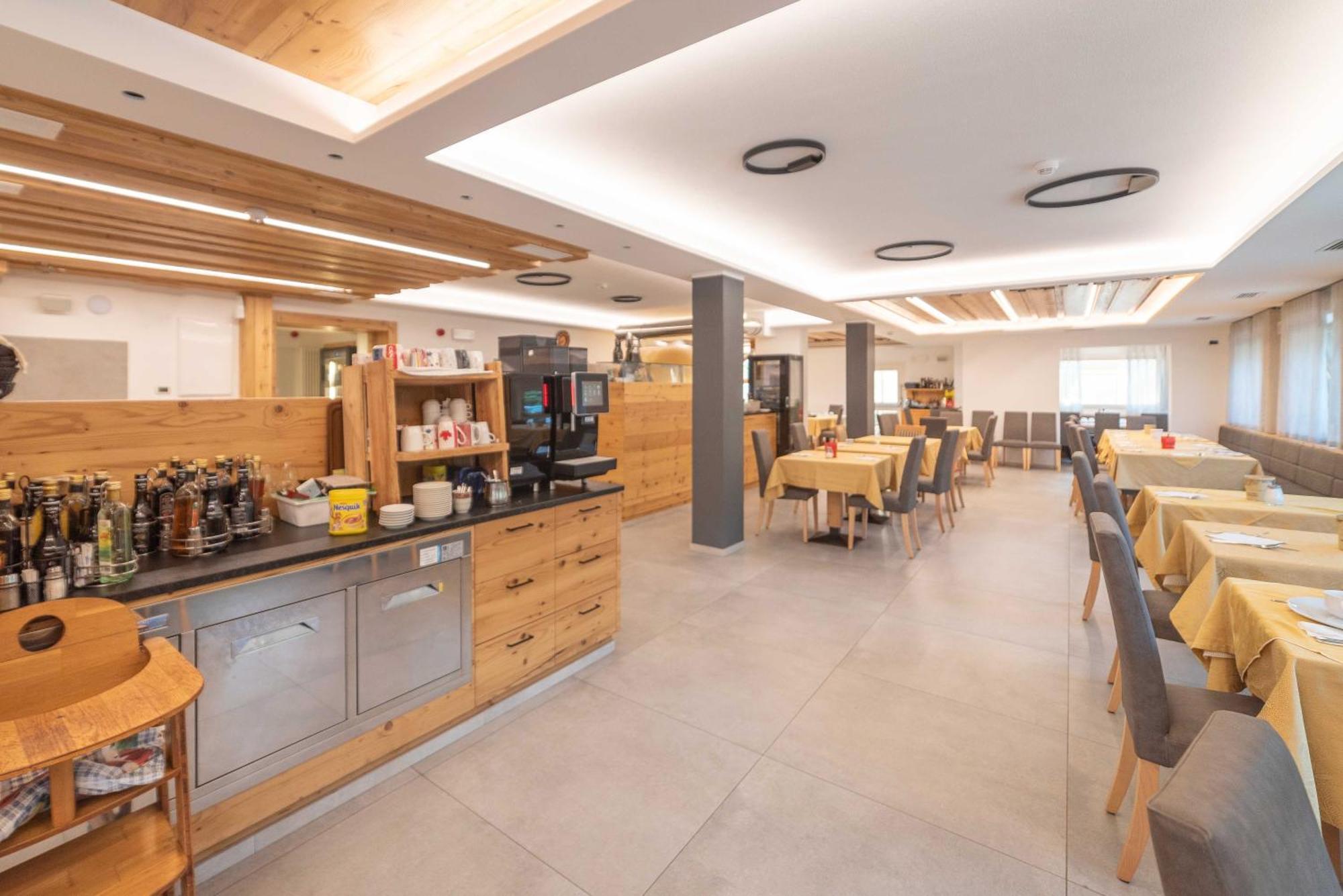 אוסנה Hotel Niagara מראה חיצוני תמונה