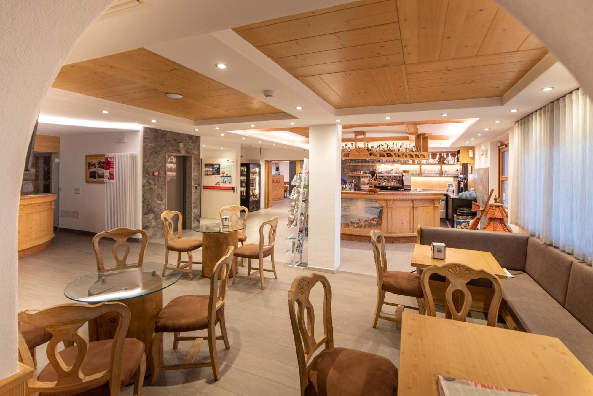 אוסנה Hotel Niagara מראה חיצוני תמונה
